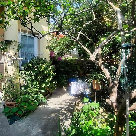 Les Violettes Apartamento Menton Exterior foto